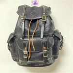 Heavyweight, thickened vegetable-tanned leather classic paratrooper bag